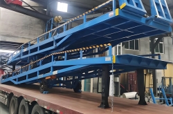 集裝箱裝車平臺登車橋是做什么的